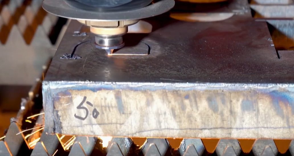 Industrial CNC Fiber Laser Cutting Machine (3kW-12kW) for Sheet Metal & Tube